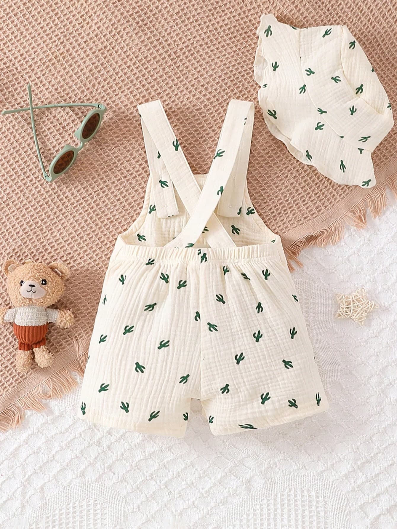 أفارول بناتي بتصميم النخيل مع قبعة