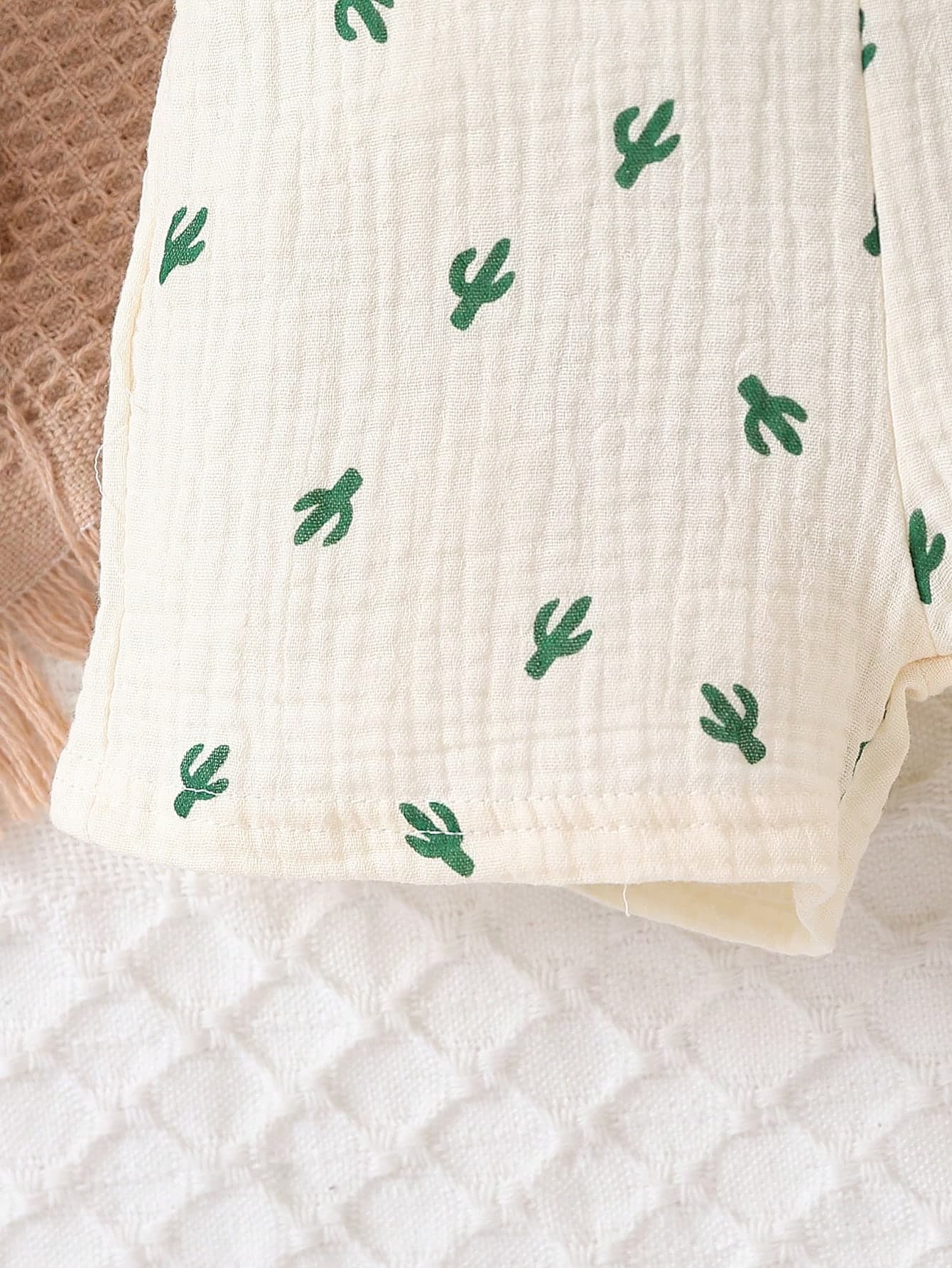 أفارول بناتي بتصميم النخيل مع قبعة