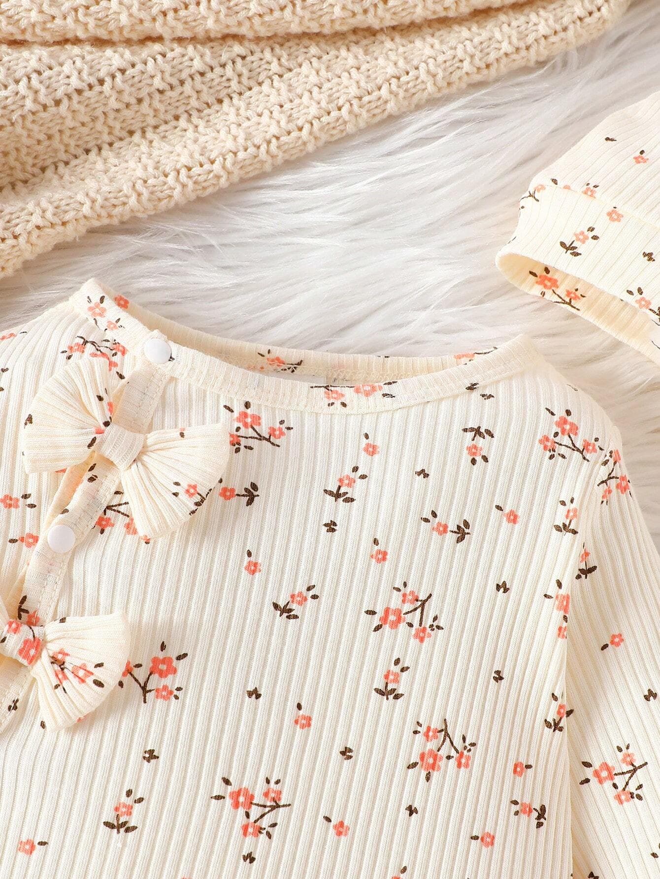 رومبير بناتي بتصميم الورود مع قبعة