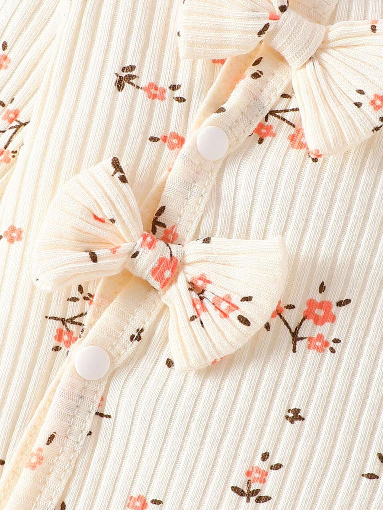 رومبير بناتي بتصميم الورود مع قبعة