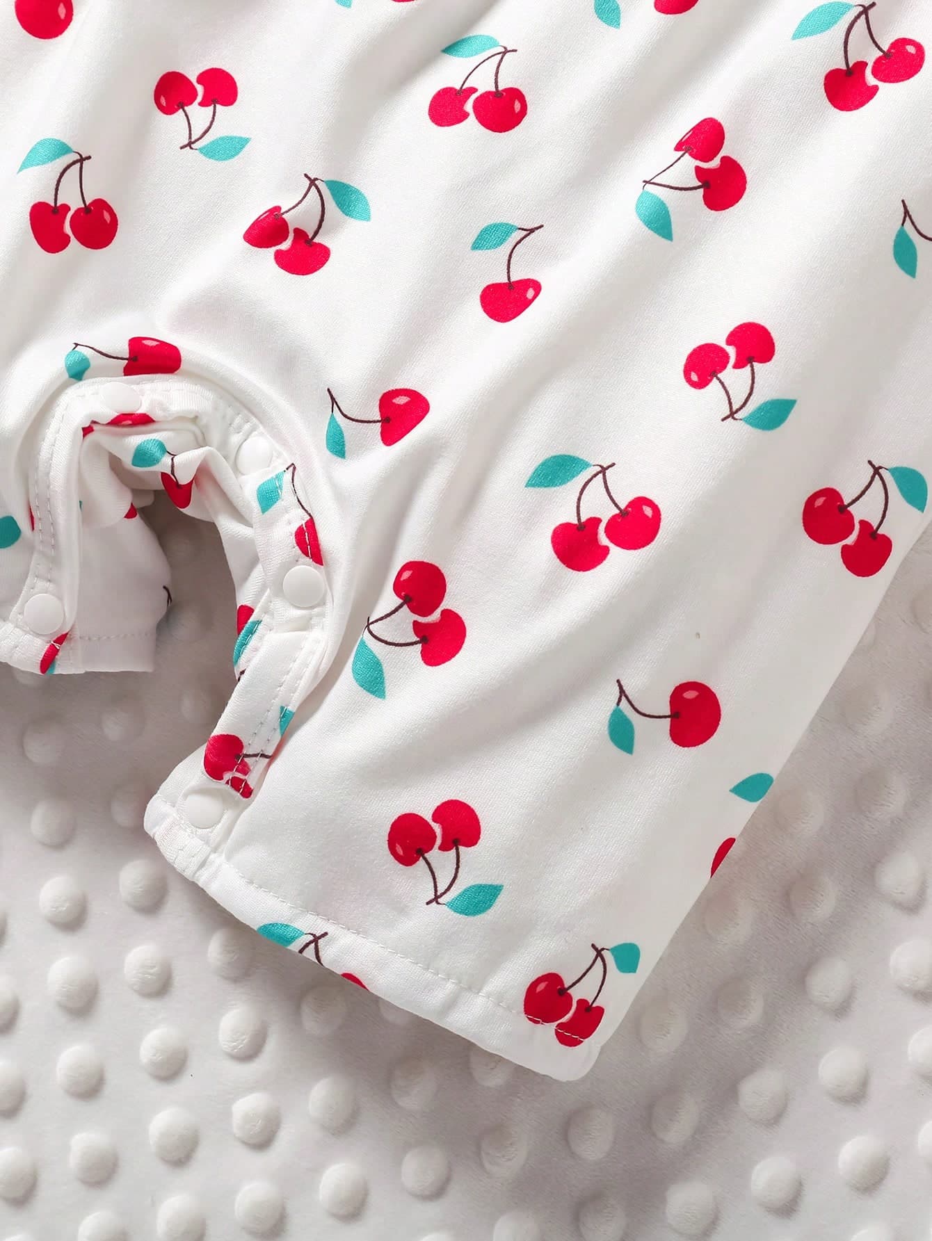 رومبير بناتي بتصميم الكرز