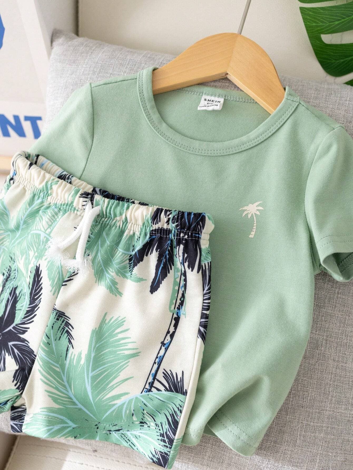 بحامة هاواي باللون الأخضر