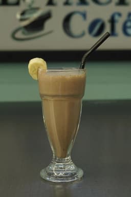  موز و حليب و شوكولا