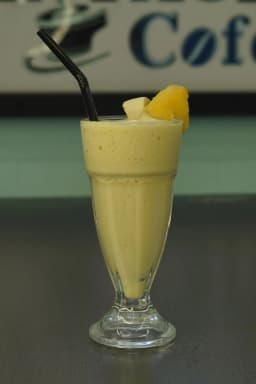 موز و حليب و منغا 