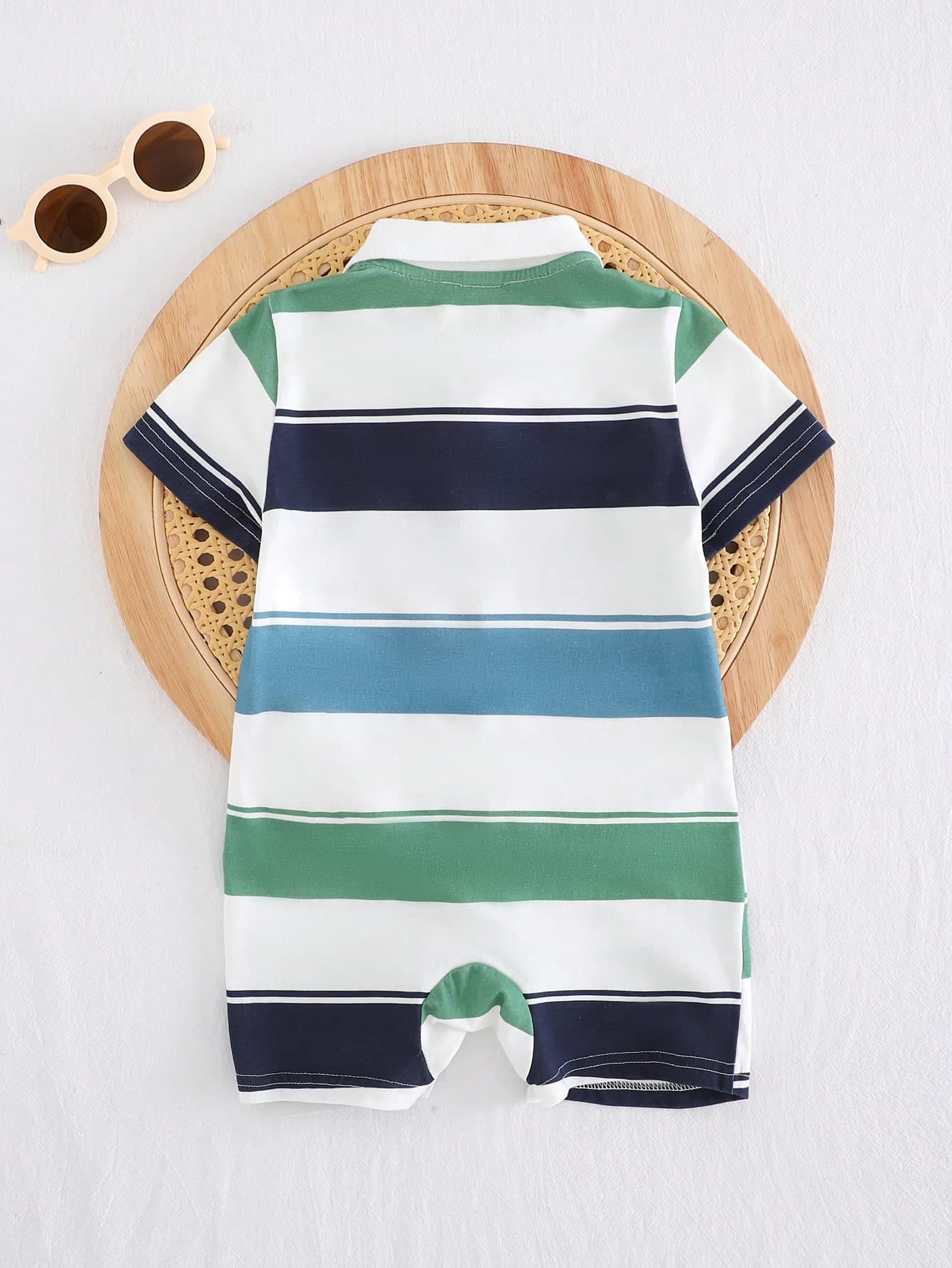 رومبير ولادي ذو خطوط ملونة