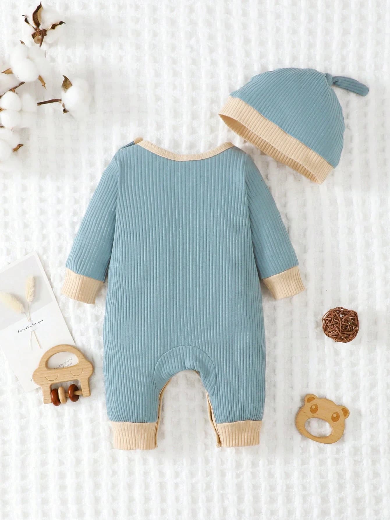 رومبير كاجول مع قبعة