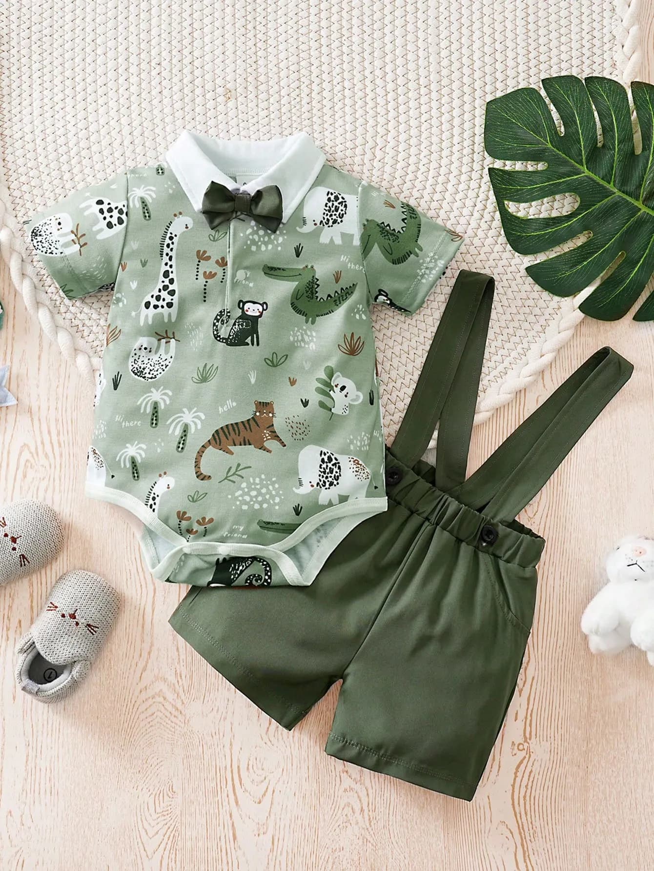 طقم ولادي قطعتين أفارول ورومبير باللون الزيتي